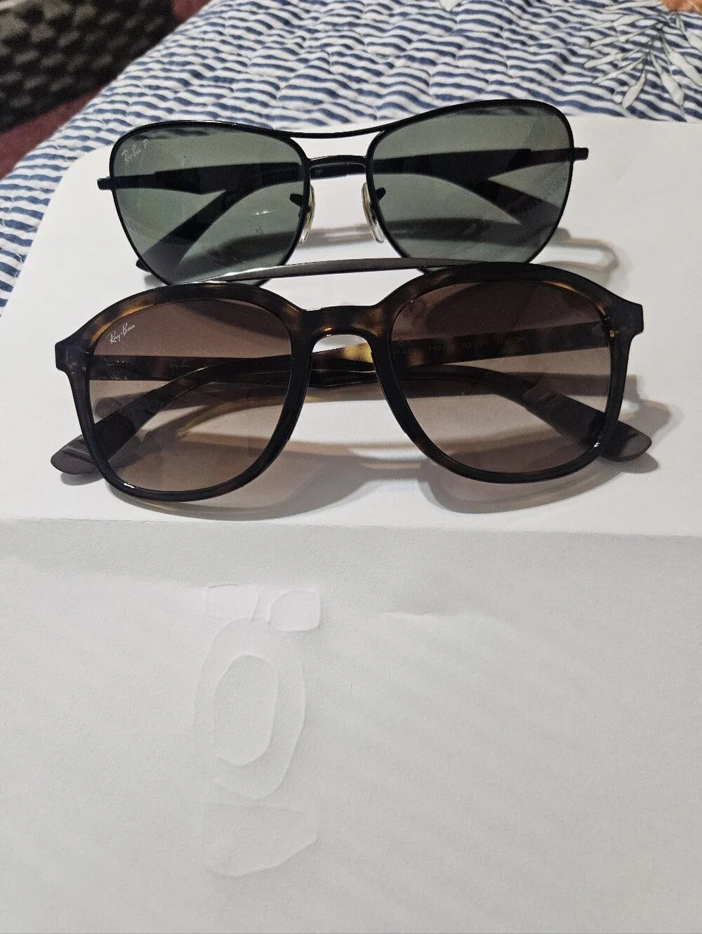 2 Pair Of Ray Ban Sunglasses